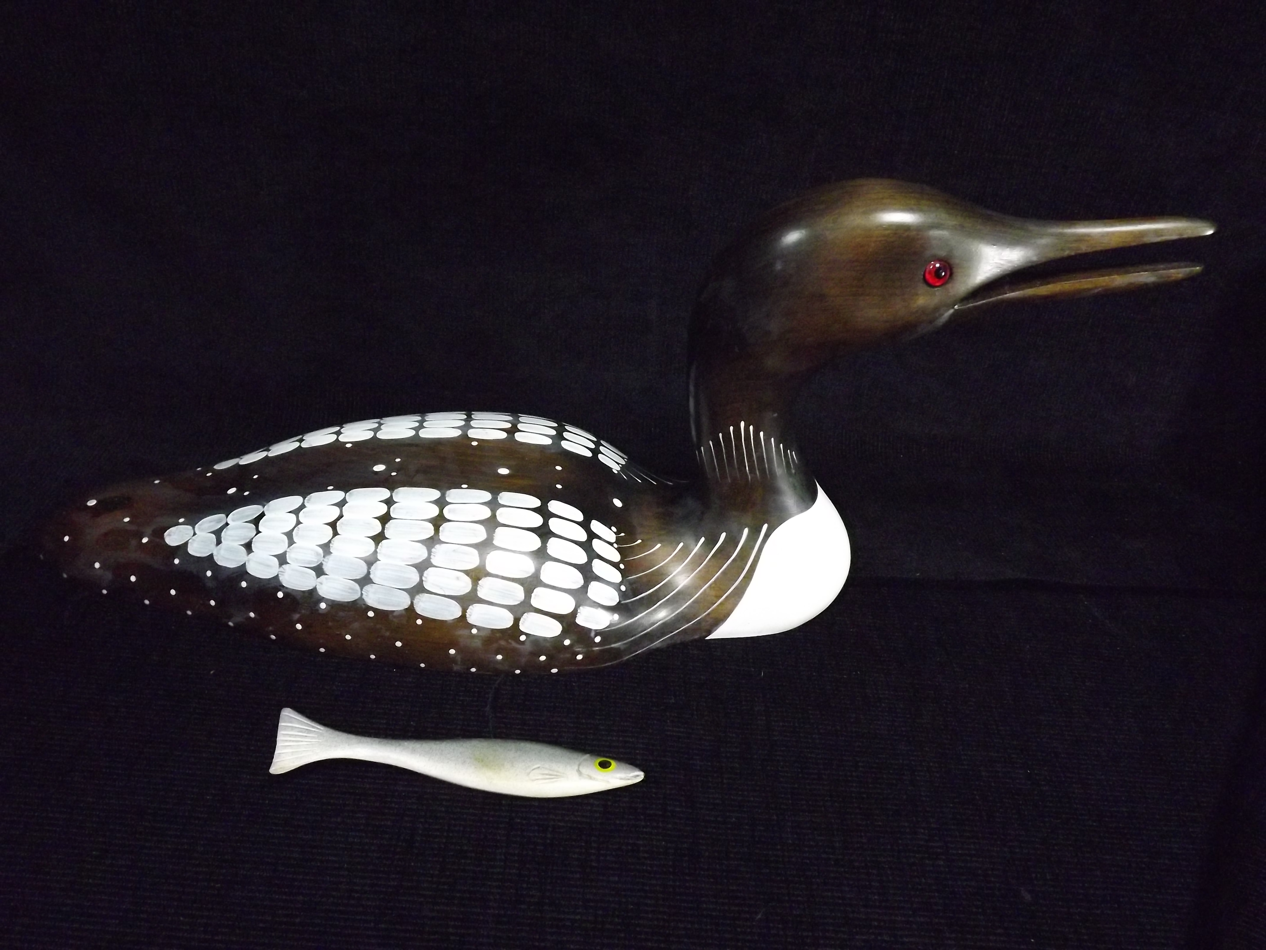 Canada Detlef Freese 'Calling Loon' - Carved Wooden Decoy Diver Bird 1990. Wooden detachable Fish in - Image 3 of 7