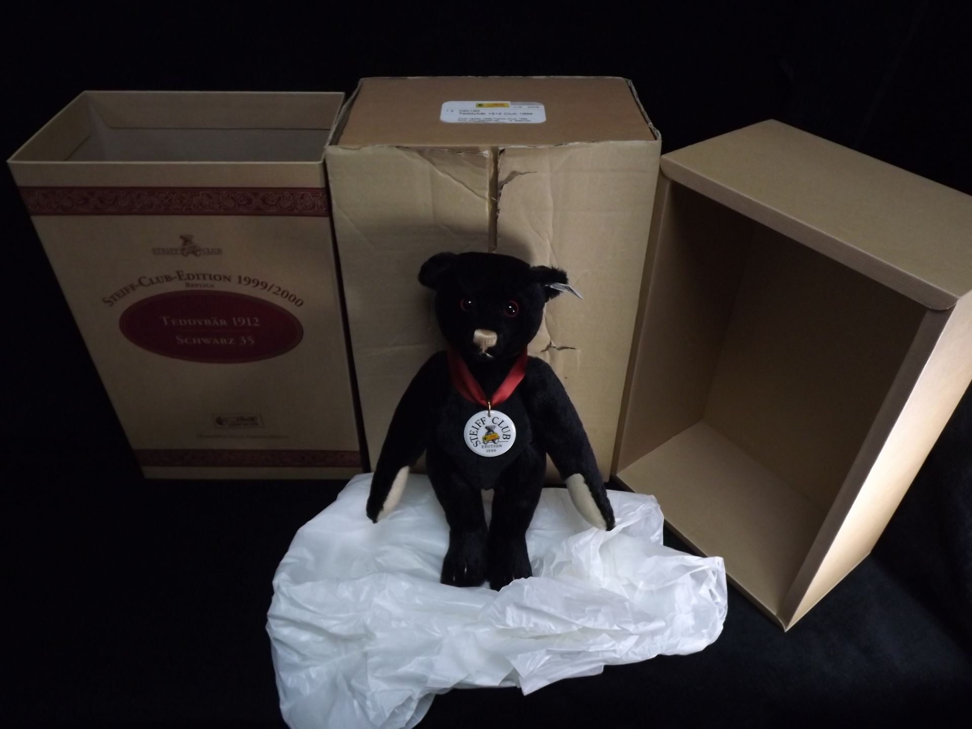 Germany Margarete Steiff Giengen/Brenz - 420160 'Black 1912 Teddy Bear'. 1999 Replica Limited