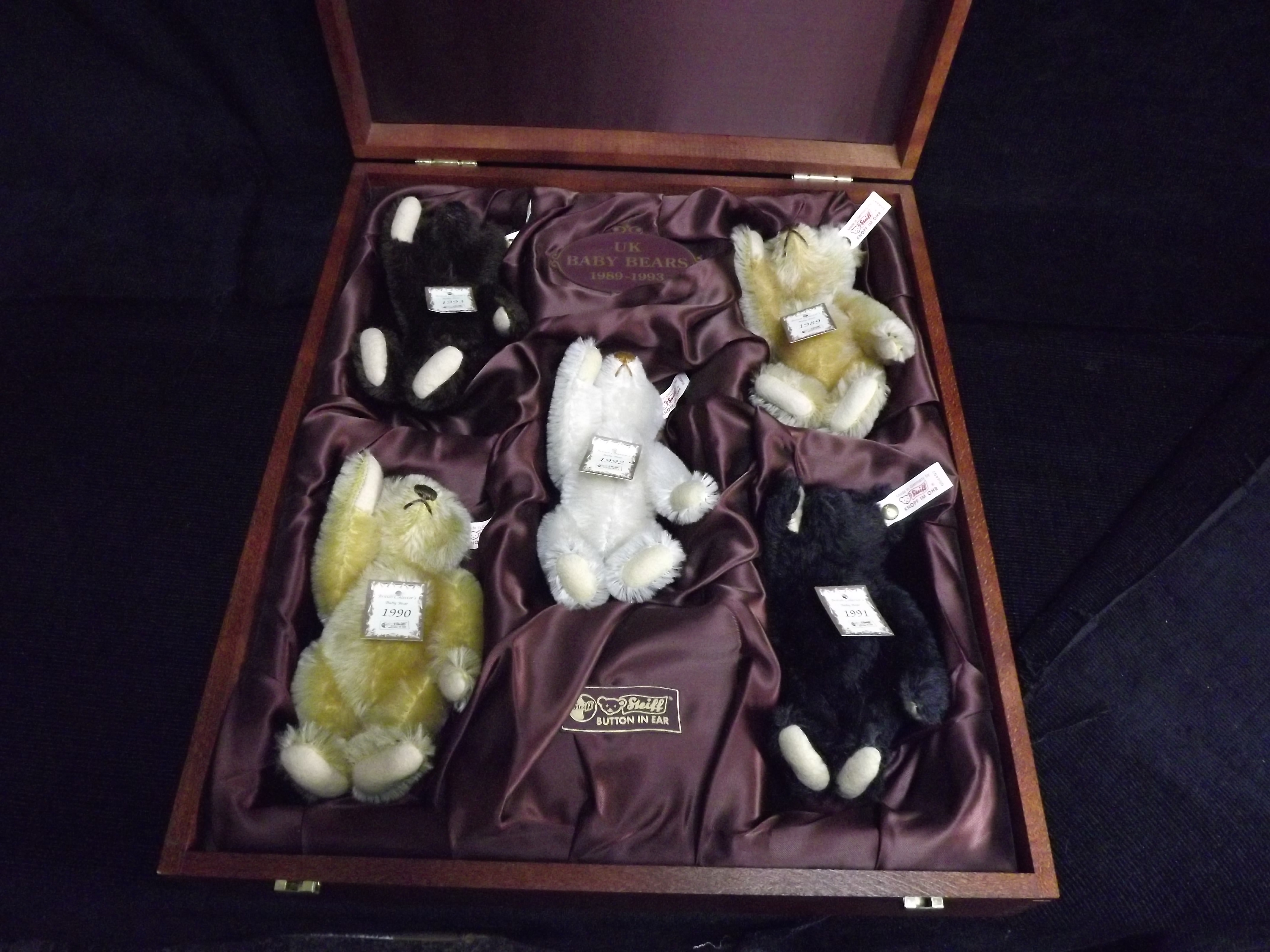 Germany Margarete Steiff - Part of a Large Mint Collection 'UK Baby Bears 1989-1993' Wooden Case.