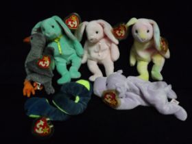 6 x U.S.A. Ty Warner Beanie Babies - 'Hippity' China 1996 P.V.C. Pellets, 'Hoppity' China 1996 P.V.C