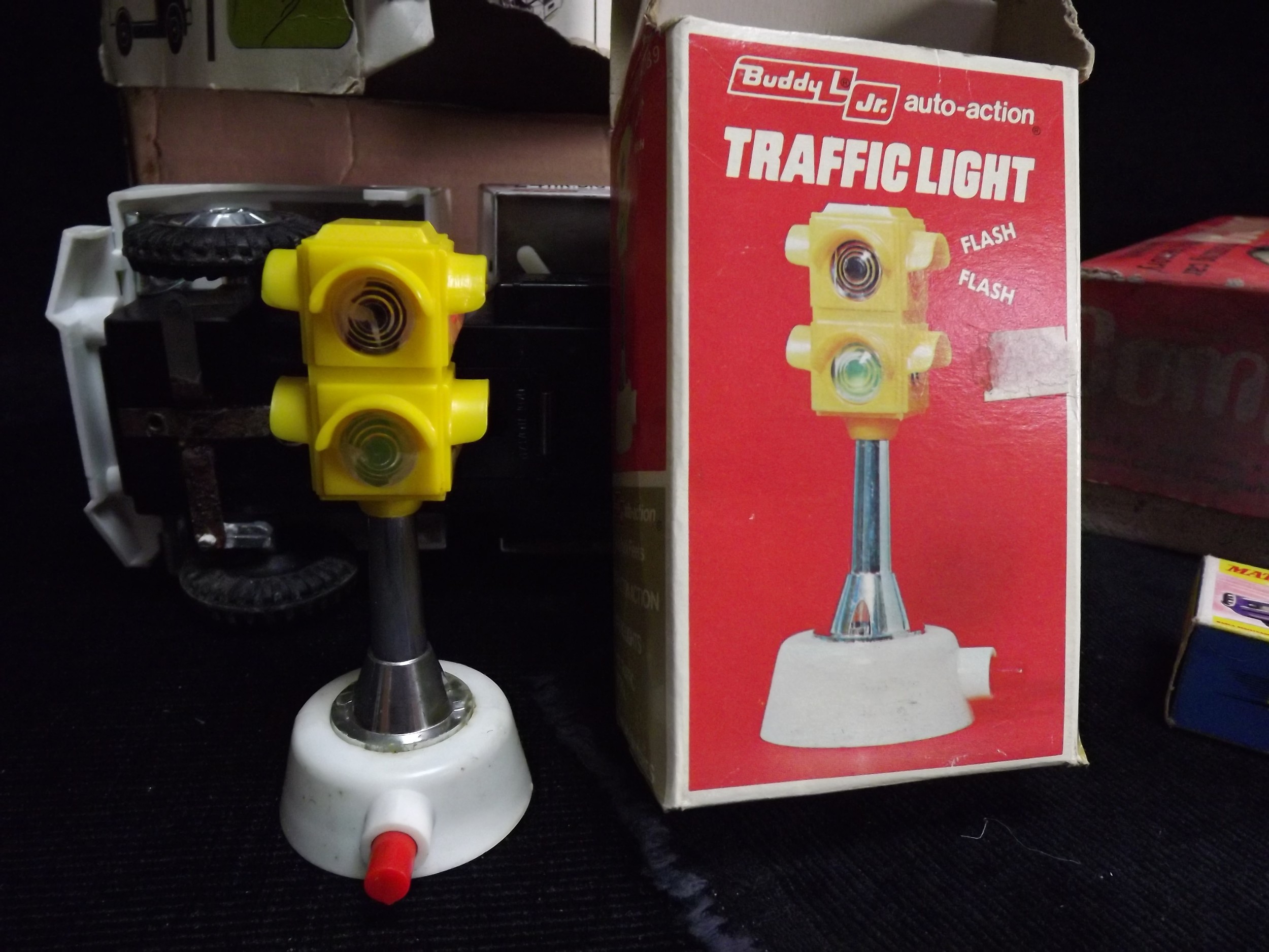 3 x World Battery Operated Vehicle, Traffic Light and Empty Superfast Box. Hong Kong Mettoy ' - Image 8 of 12