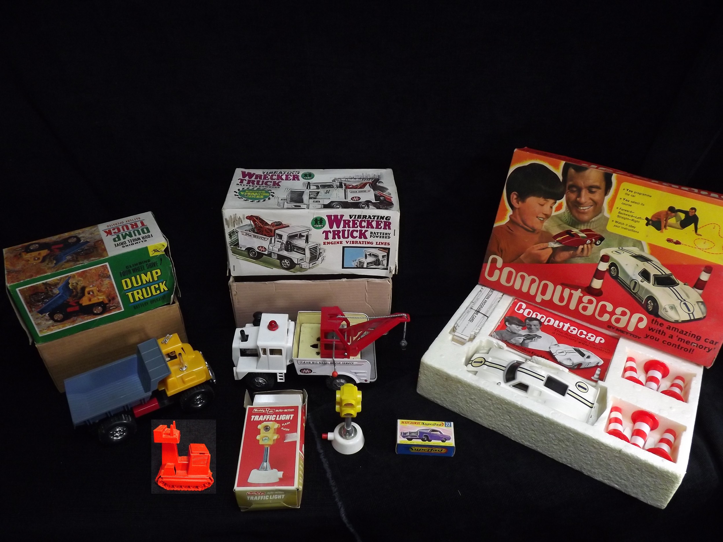 3 x World Battery Operated Vehicle, Traffic Light and Empty Superfast Box. Hong Kong Mettoy '