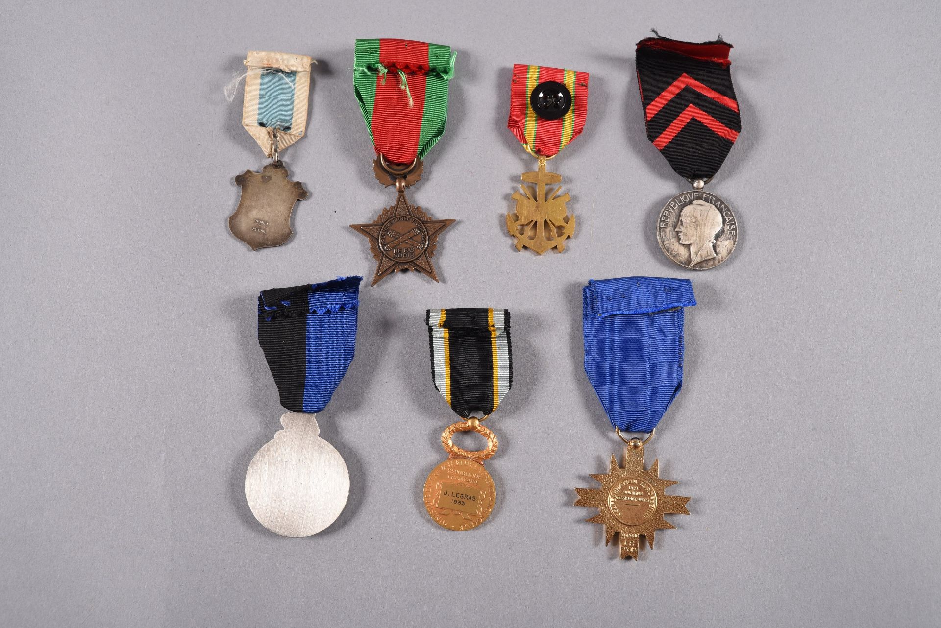 FRANCE. Ensemble de sept médailles dont: une médaille Conf. Europ. des anciens combattants; une - Image 2 of 2
