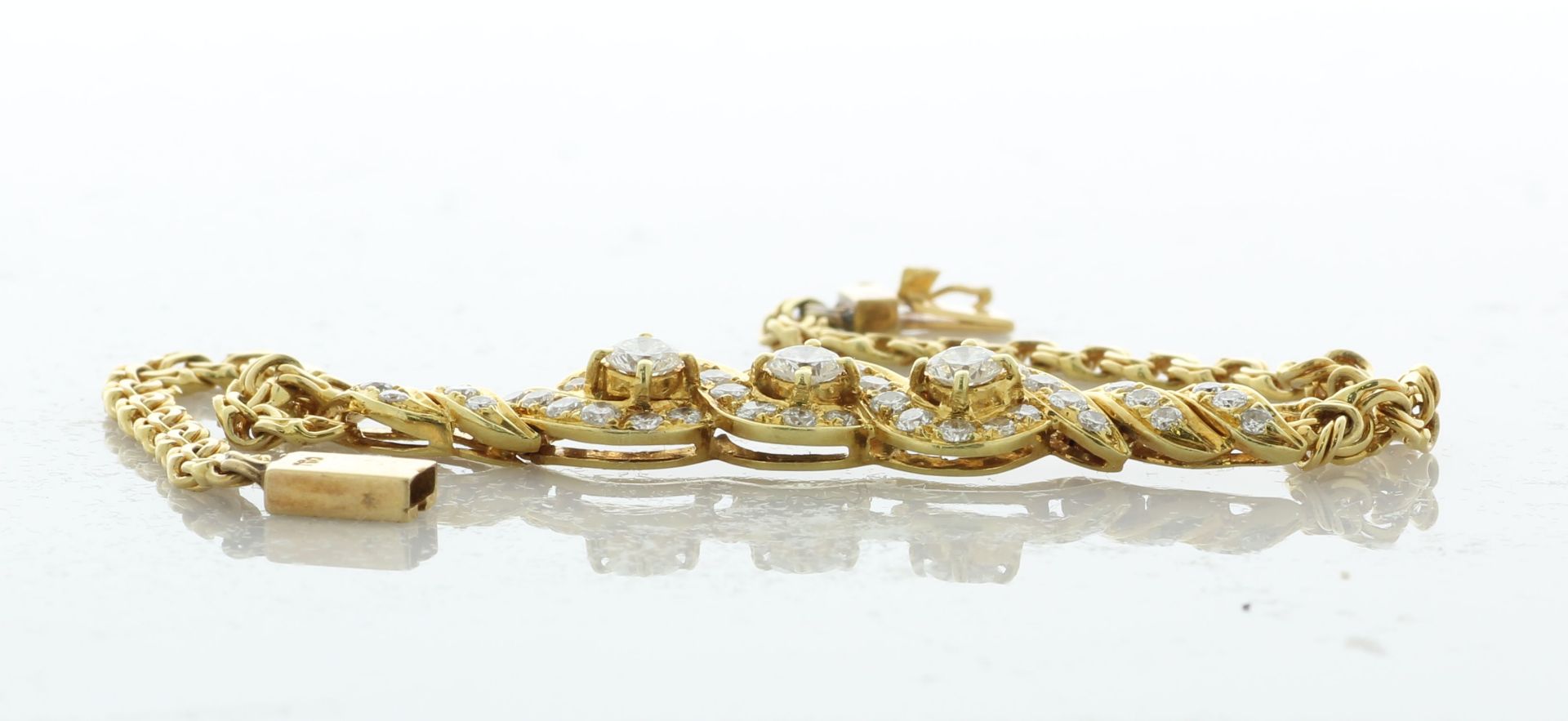 18ct Yellow Gold Ladies Dress Diamond Bracelet 6 Inch 2.50 Carats - Valued By AGI £7,250.00 - This - Image 4 of 5