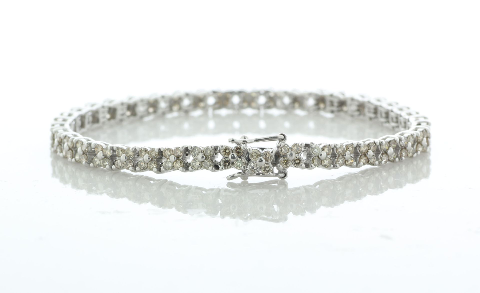 18ct White Gold Tennis Diamond Bracelet 6.5 Inch 3.20 Carats - Valued By AGI £9,600.00 - One hundred - Image 2 of 4