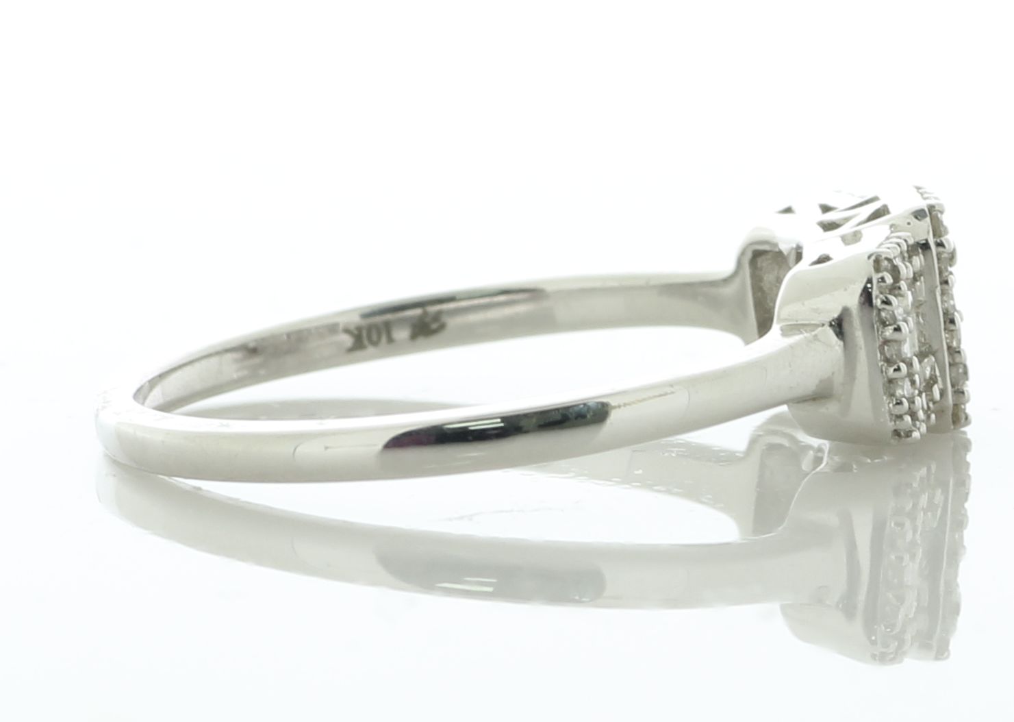 9ct White Gold Three Stone Diamond Ring 0.20 Carats - Valued By IDI £1,540.00 - Two baguette cut - Image 3 of 6