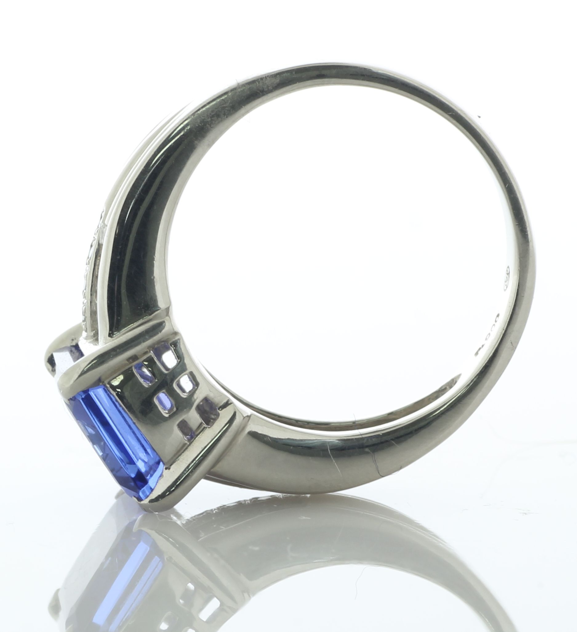 Platinum Single Stone Emerald Cut Tanzanite And Diamond Ring (T4.35) 0.37 Carats - Valued By IDI £ - Image 5 of 6