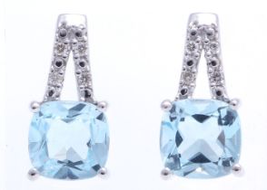 9ct White Gold Diamond And Blue Topaz Earrings - Valued By AGI £555.00 - Two gorgeous Blue Topaz