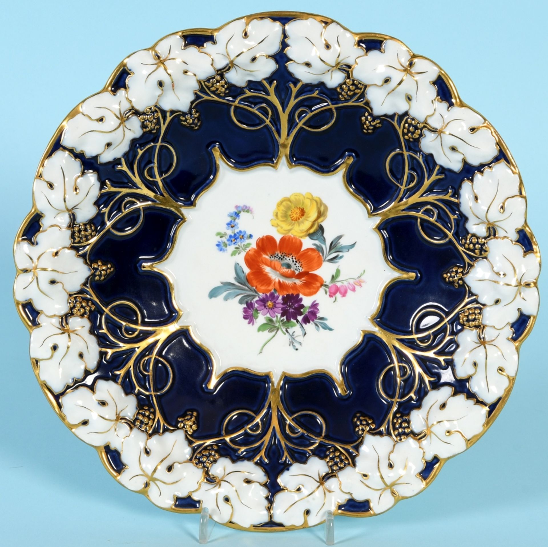 Kleines Bild Auf Holz Oder Porzellan Rätsel Prunkteller "Schwerter Meissen", Porzellan, handbemalt, Blumendekor