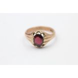 9ct gold antique garnet solitaire ring w/ Birmingham 1863 hallmarks (5.7g) size U