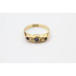 18ct gold old cut diamond & sapphire five stone ring (2.3g) size L