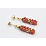 18ct gold vintage coral bead drop earrings (2.7g)