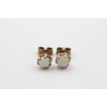 9ct gold opal stud earrings (1.3g)