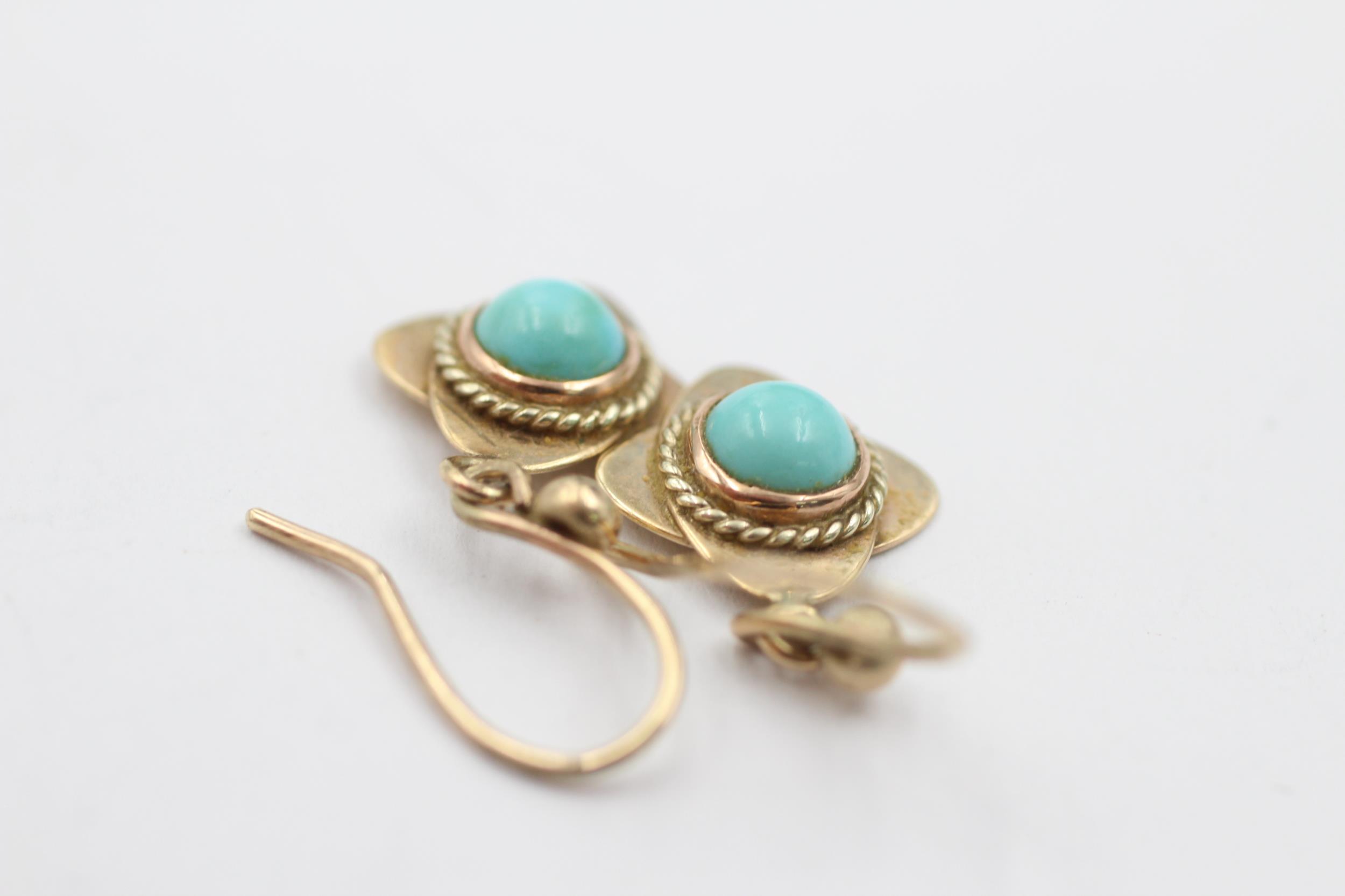 9ct gold turquoise French wire drop earrings (2.6g) Size - Image 3 of 4