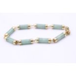 18ct gold jade panel bracelet (10.5g) Size