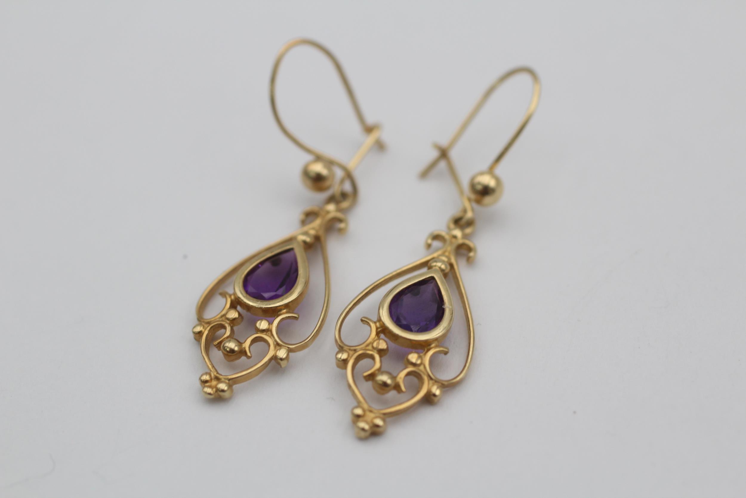 3 x 9ct gold paired amethyst earrings inc. drop & stud (4.6g) Size - Image 4 of 7