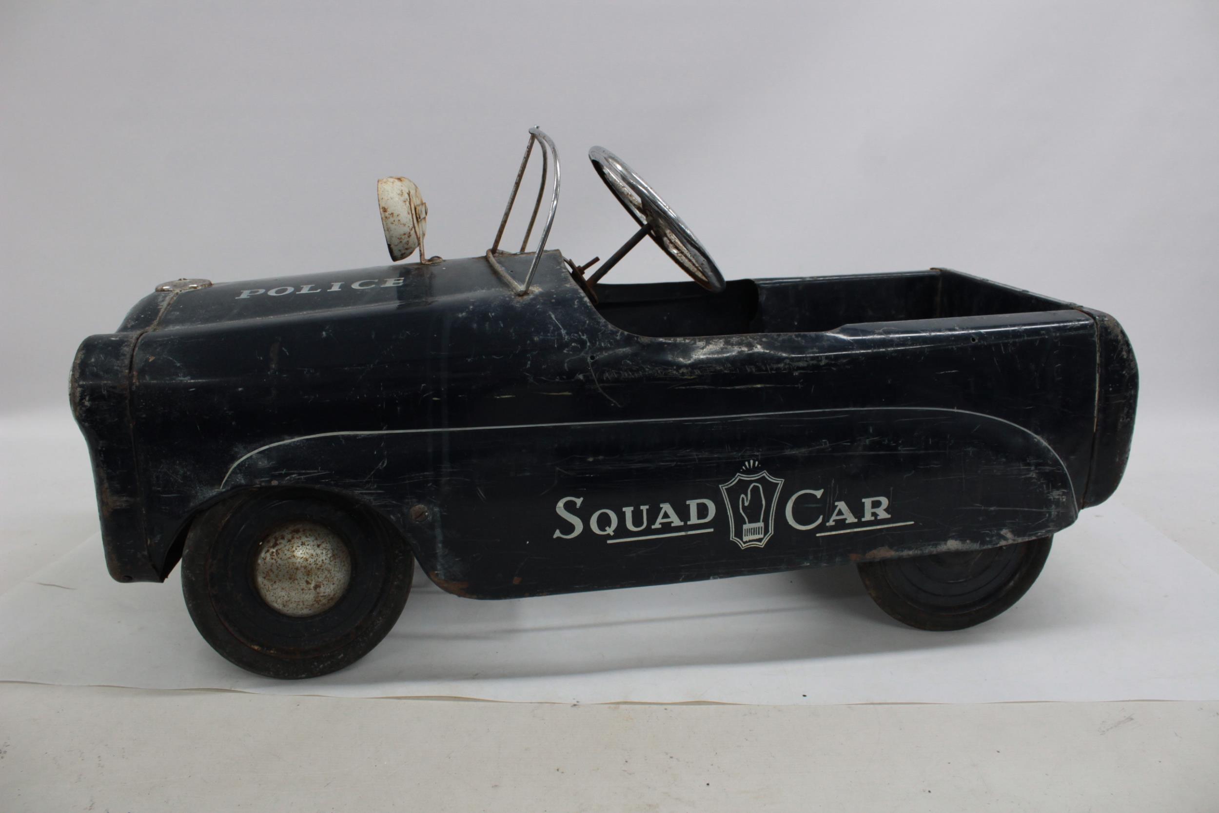 Vintage TRIANG Children's Police Pedal Car In Original Condition - Image 3 of 7