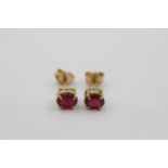 18ct gold ruby stud earrings (1.2g) Size