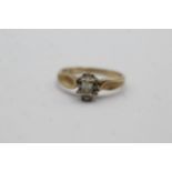 9ct gold diamond & white gemstone cluster ring (2g) Size N