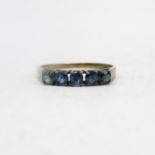 9ct gold sapphire five stone dress ring (1.1g) Size N