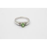 9ct gold diamond and green garnet ring (3g) Size N