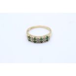 9ct gold emerald & diamond half-eternity dress ring (2.3g) Size P