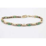 9ct gold diamond and emerald bracelet (6.4g)