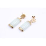 9ct gold shaped jade drop earrings (3.5g)