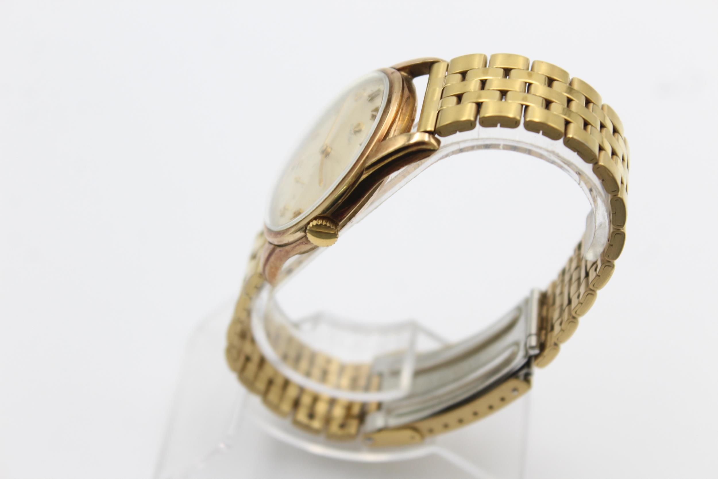 Vintage Gents OMEGA 9ct gold Wristwatch Handwind WORKING // Vintage OMEGA 9ct Gold Wristwatch - Image 3 of 5
