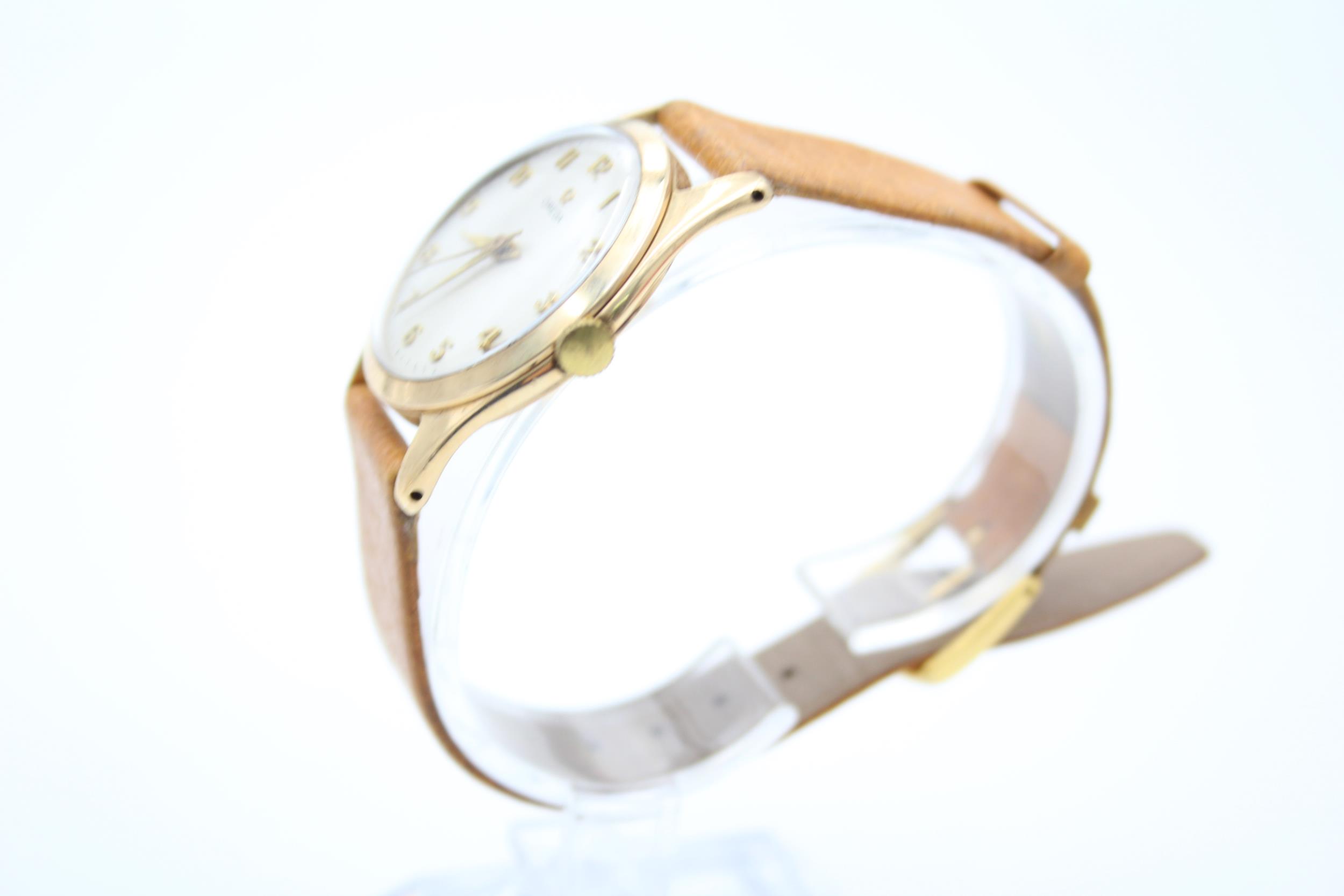 Vintage Gents OMEGA 9ct gold Wristwatch Handwind WORKING // Vintage OMEGA 9ct Gold Wristwatch - Image 3 of 6