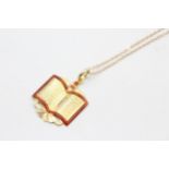 14ct Yellow Gold Vintage Enamel Book Pendant Necklace (3.8g)