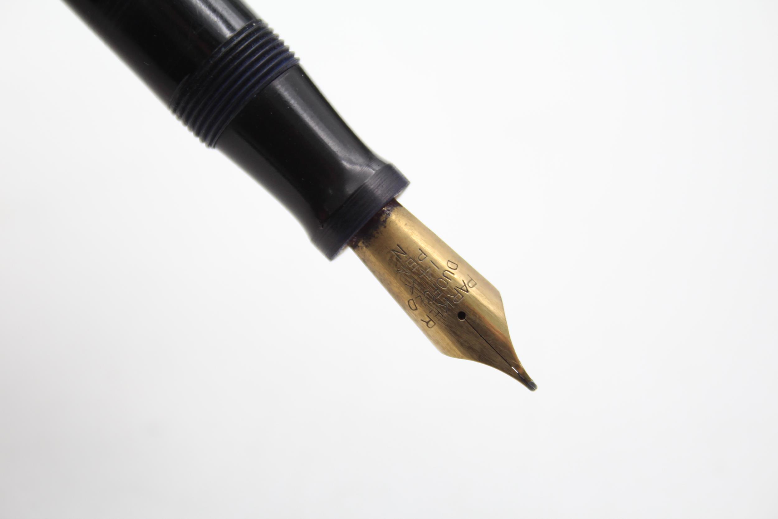 Vintage PARKER Duofold Black FOUNTAIN PEN w/ Gold Plate Nib WRITING // Vintage PARKER Duofold - Image 3 of 8