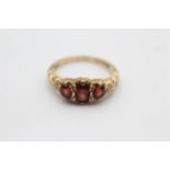 9ct Gold Vintage Garnet Gypsy Ring (2.9g) Size M