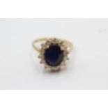 9ct Gold Diamond & Sapphire Halo Dress Ring (4g) Size O