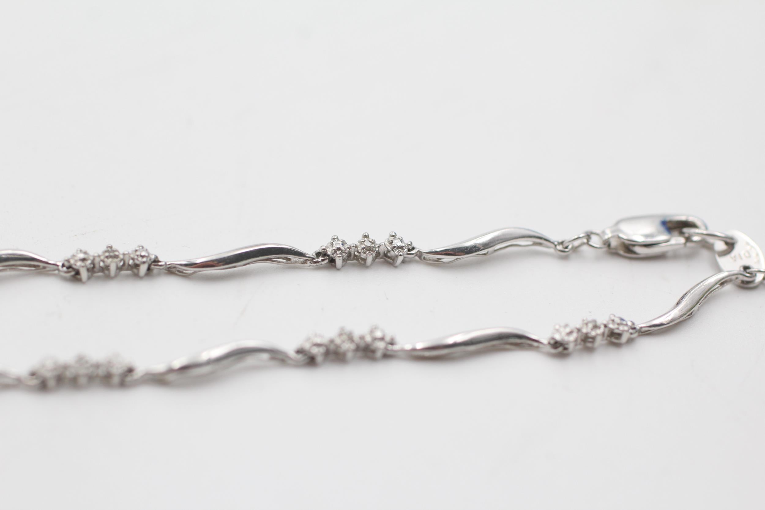 9ct white gold diamond inlay panel bracelet (2.7g) - Image 5 of 7