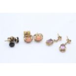 3 x 9ct gold paired gemstone stud earrings inc. coral, sapphire, amethyst (2.7g)