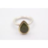 18ct Gold And Silver Peridot Pear Cut Ring (8.5g)Size O 1/2