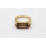 18ct Gold Smoky Quartz Baguette Cut Tension Set Modernist Solitaire Ring (6.2g) Size O