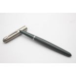 Vintage PARKER 51 Grey FOUNTAIN PEN w/ Brushed Steel Cap WRITING // Vintage PARKER 51 Grey