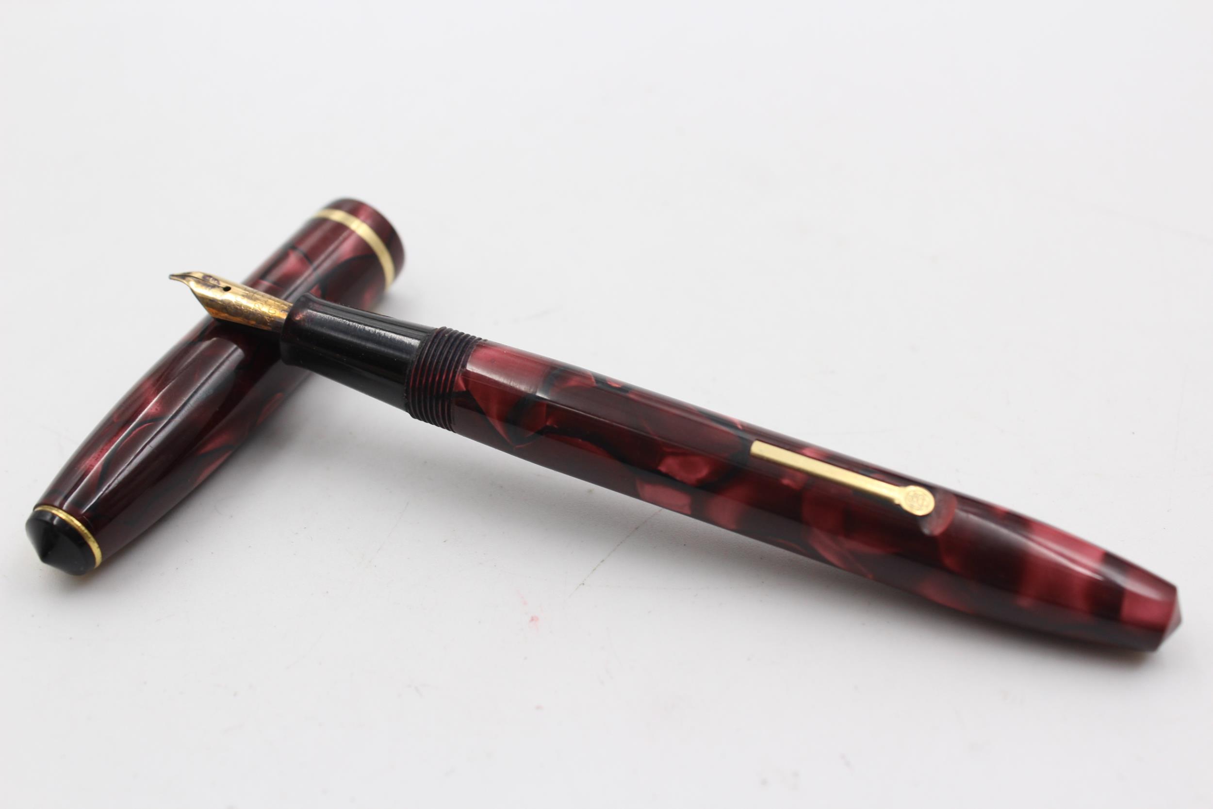 Vintage CONWAY STEWART 15 Burgundy FOUNTAIN PEN w/ 14ct Gold Nib WRITING