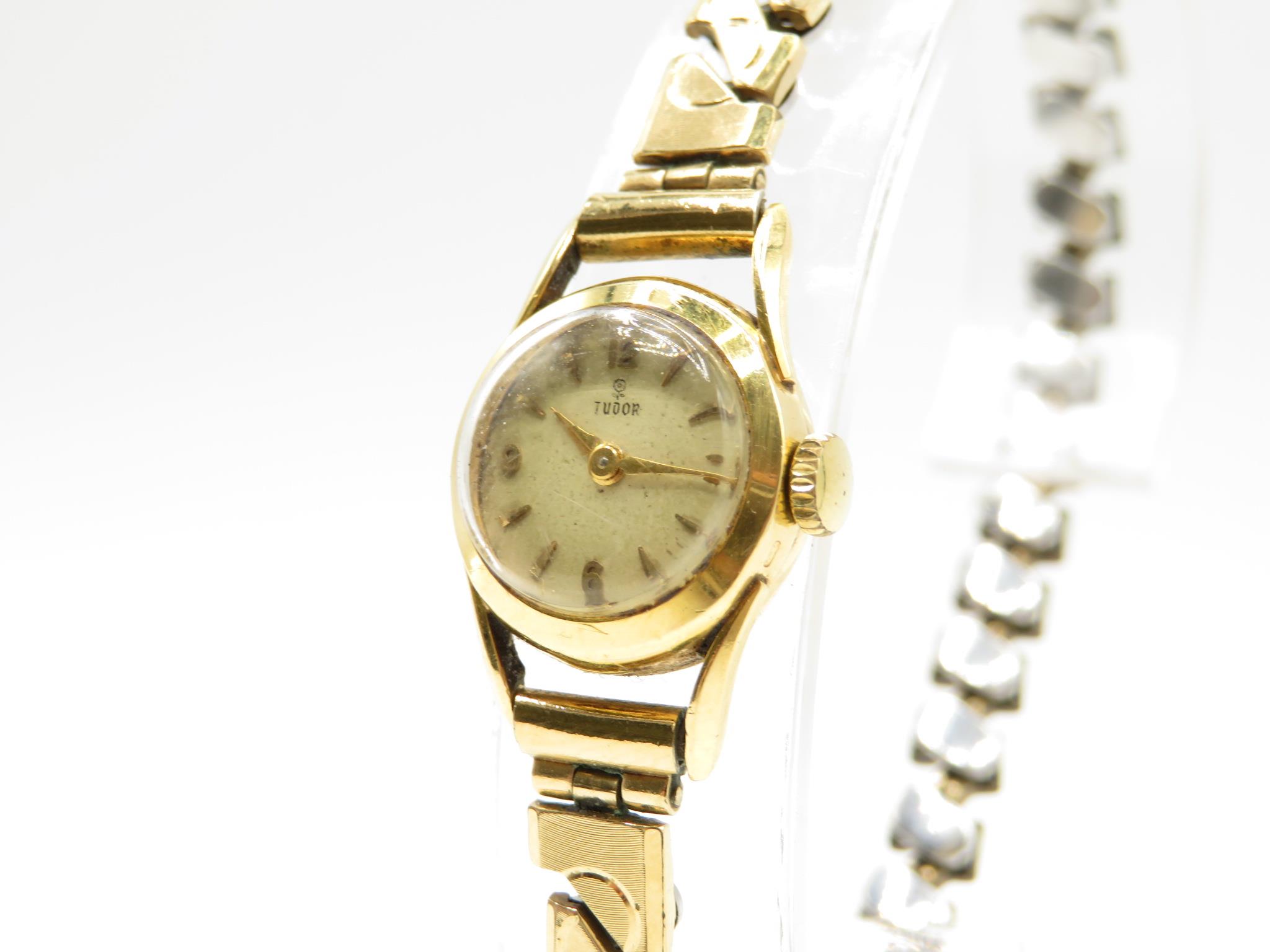 Ladies Tudor 18ct gold wristwatch with non gold strap - watch is overwound - 16mm case - Image 3 of 5