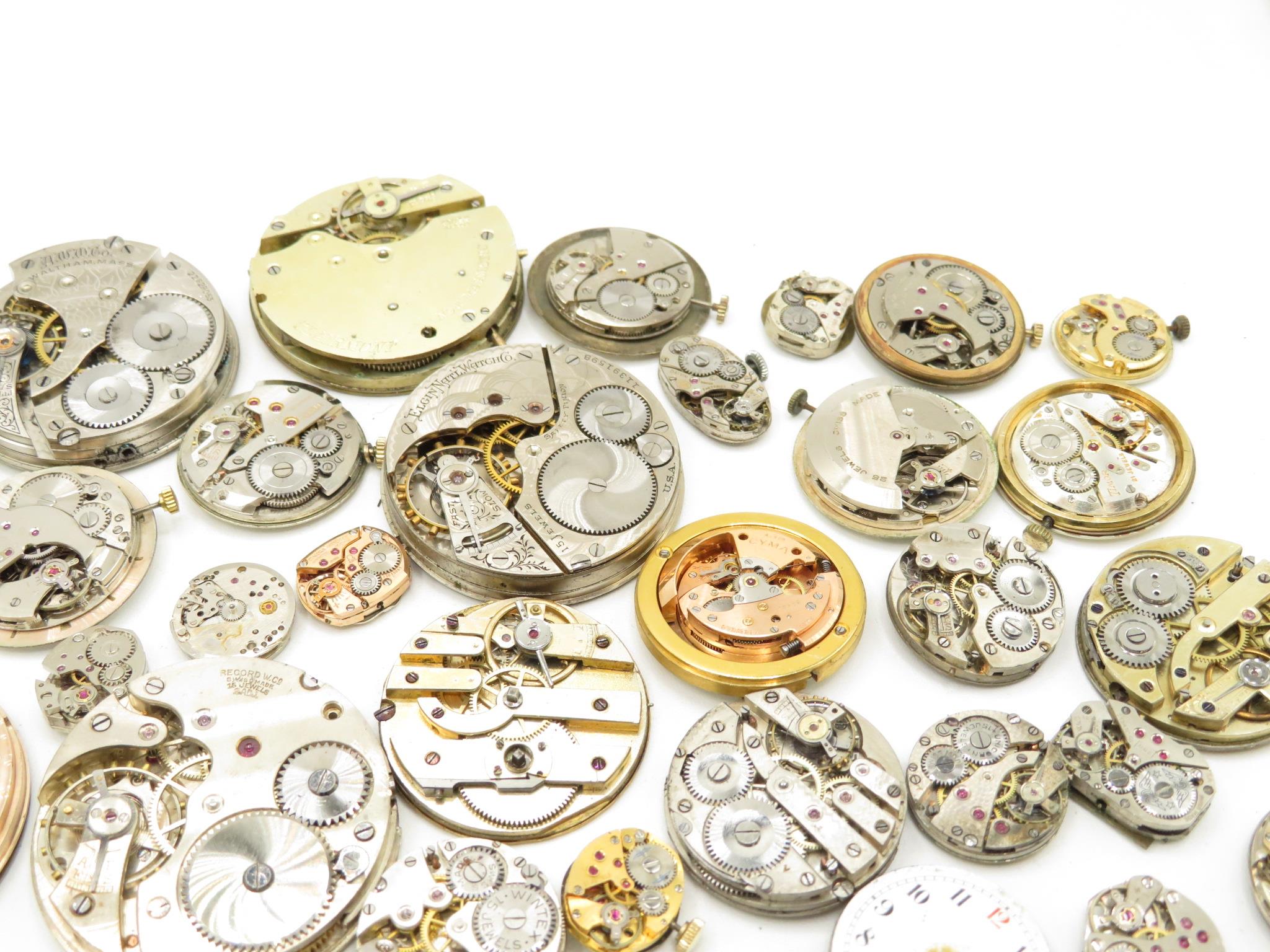 Bag of pocket watch and wristwatch movements 632g - Image 8 of 11
