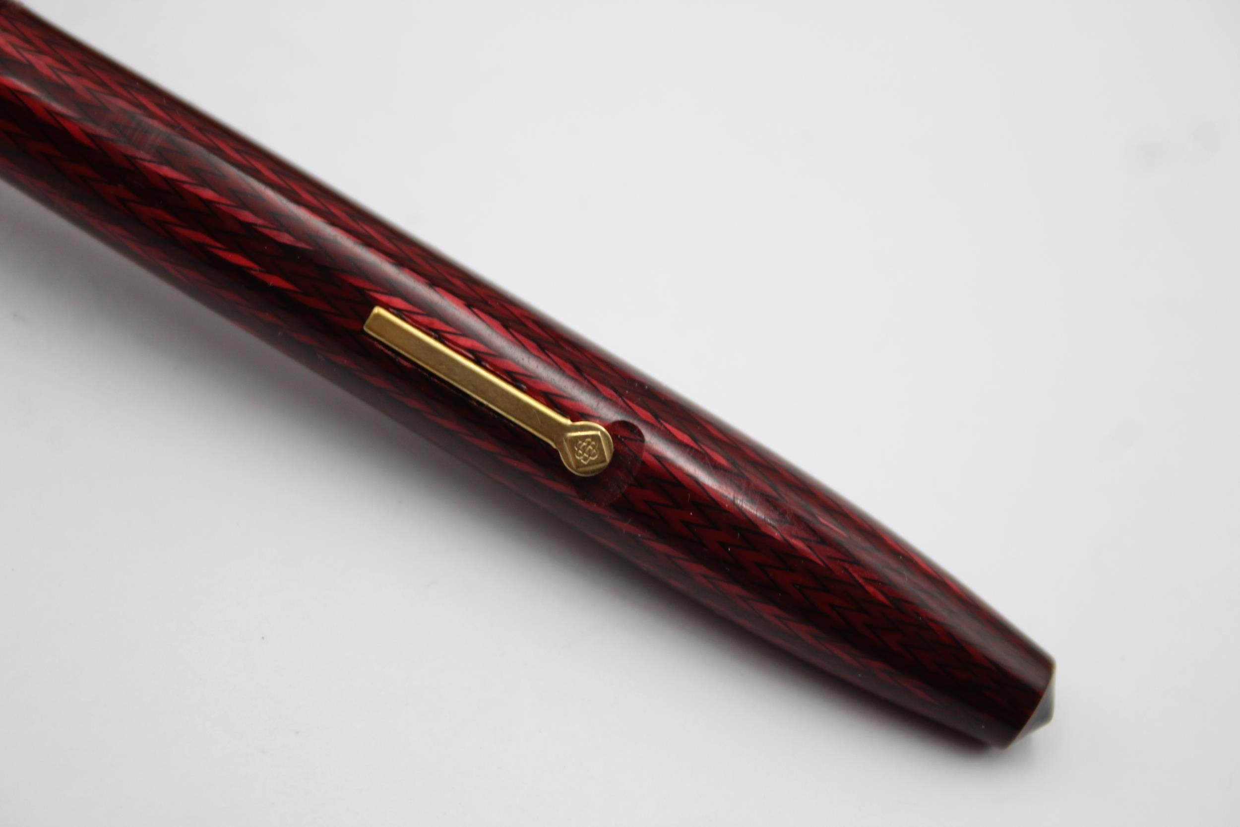 Vintage CONWAY STEWART 85L Burgundy FOUNTAIN PEN w/ 14ct Gold Nib WRITING Boxed - Image 2 of 4