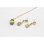 9ct gold peridot pendant necklace & earrings set (1.6g)
