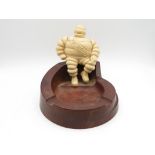 Vintage MICHELIN MAN Art Deco Bakelite Advertising Ashtray // Diameter - 13.5cm In vintage condition