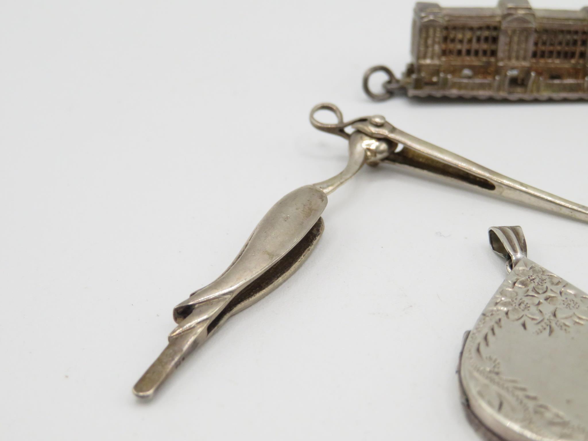 Five Vintage Silver Pendants Including Emergency Money And Buckingham Palace (31g) - Image 3 of 4