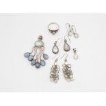 Six Silver Moonstone Set Jewellery Pieces (31g)