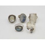 Five Silver Moonstone Rings (44g)