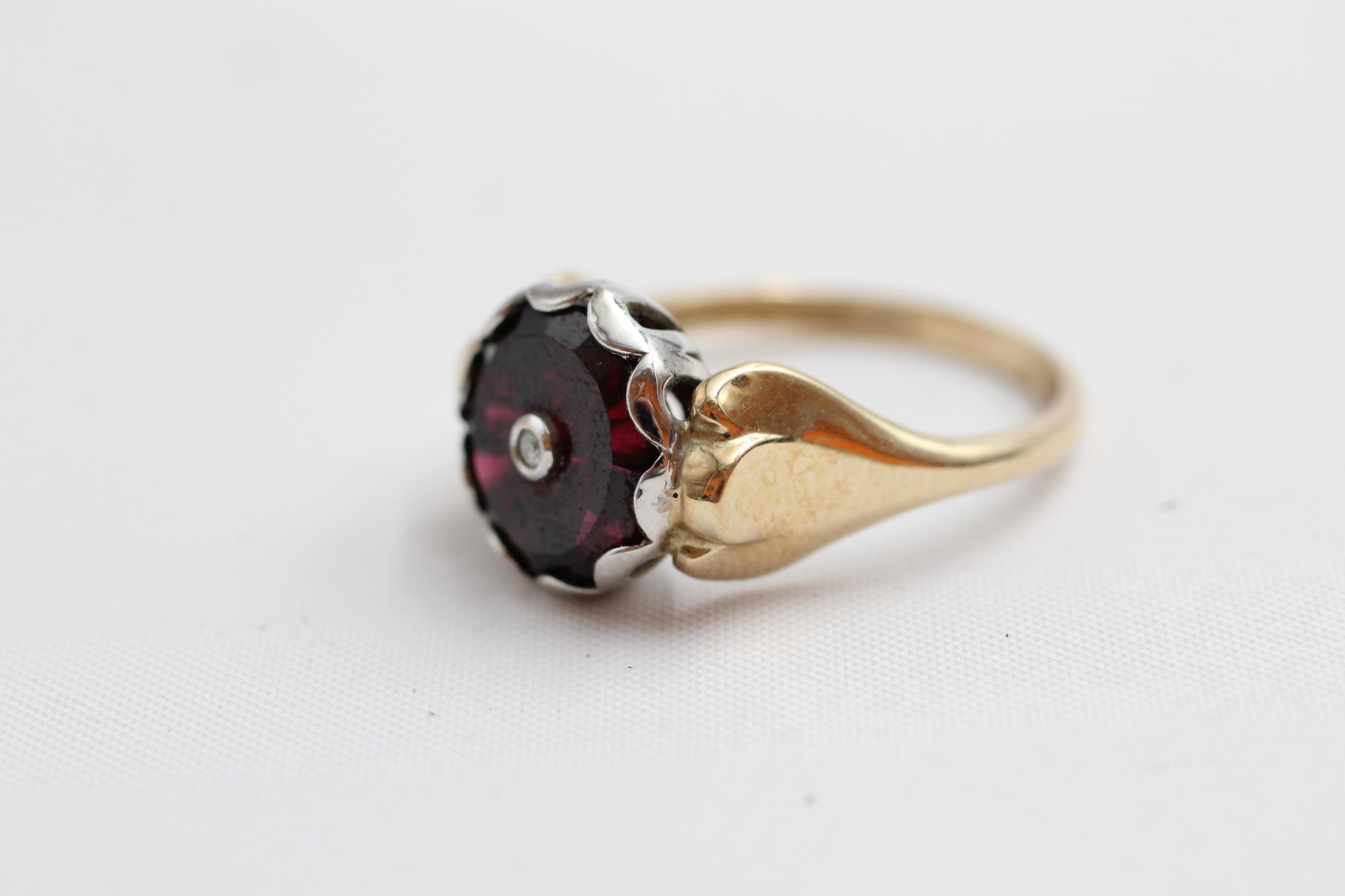 9ct gold diamond & garnet dress ring (4.5g) size S - Image 2 of 4