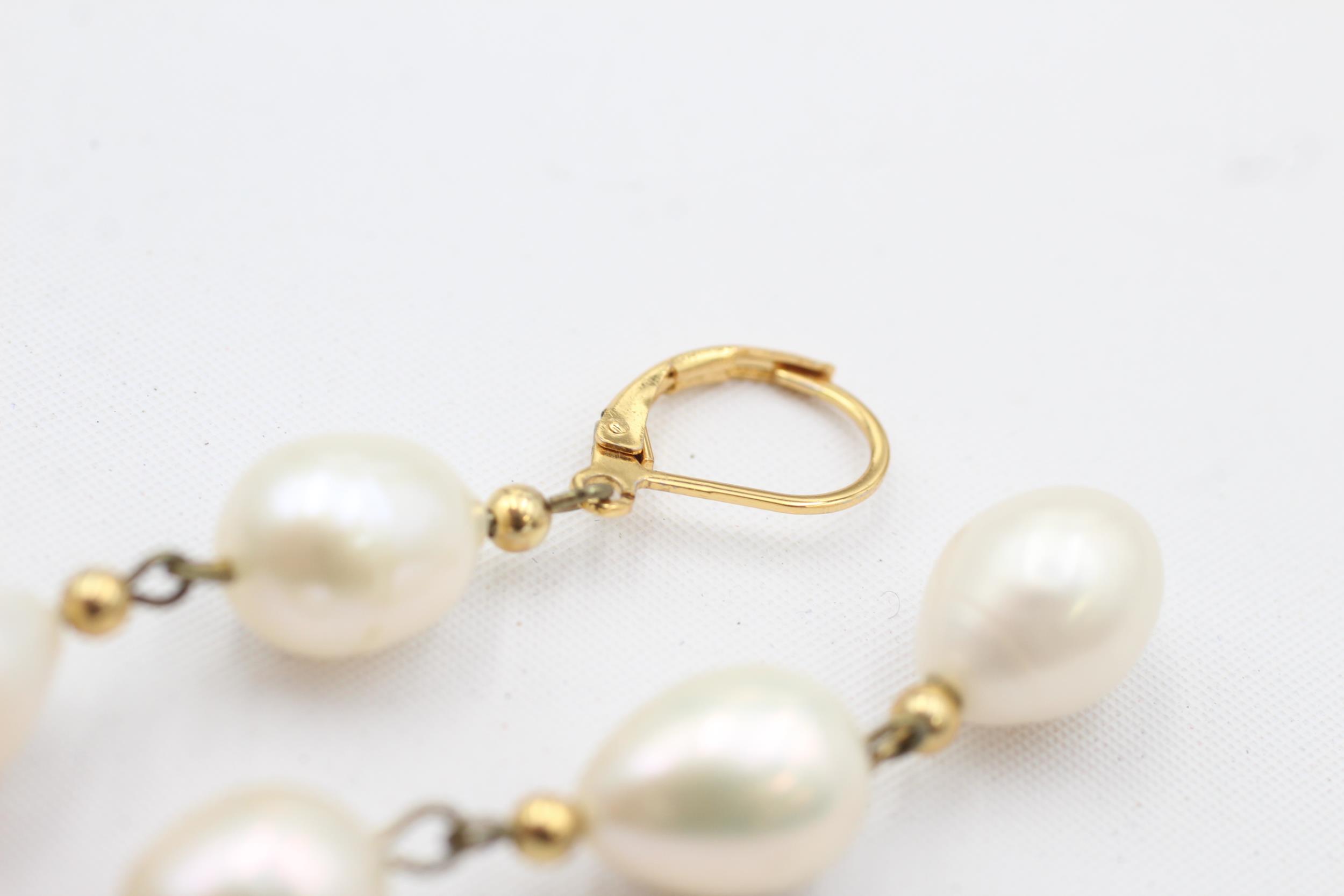 14ct gold freshwater pearl drop earrings (9.8g) - Image 5 of 5